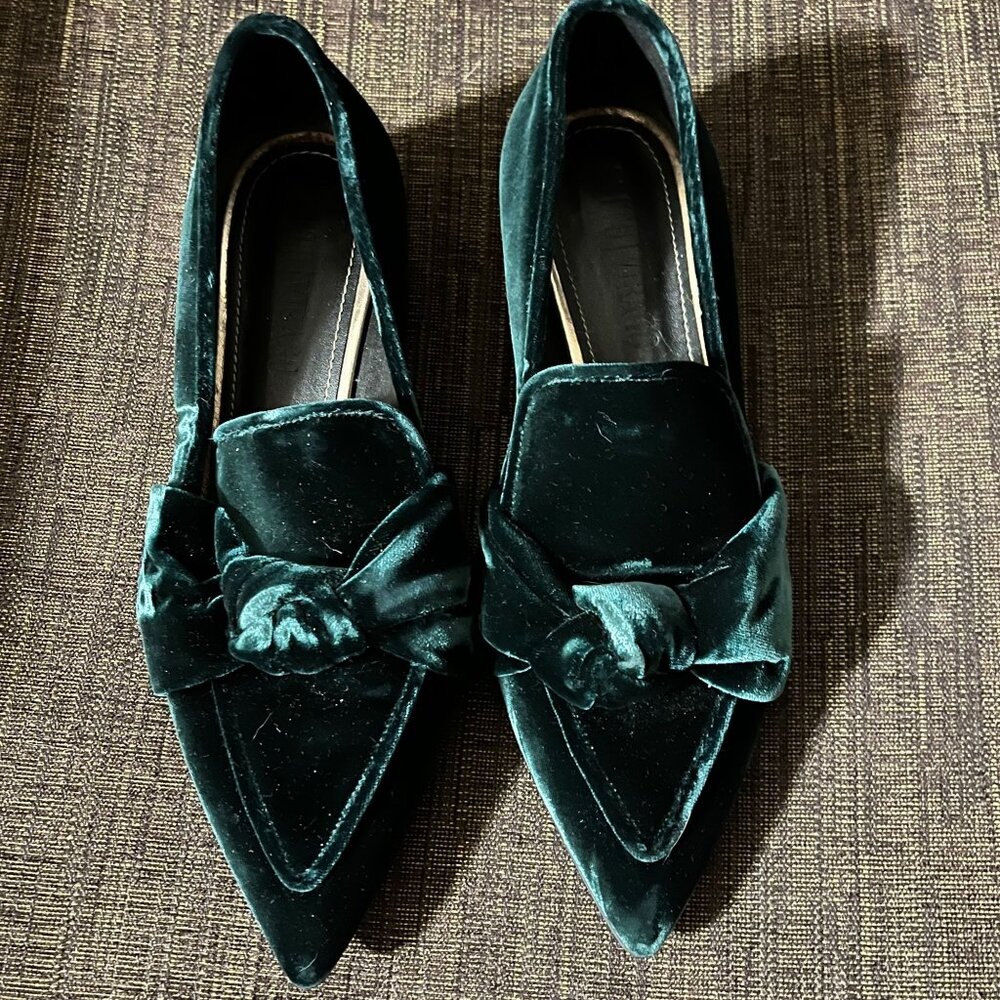 SYLTH VIRAGO  Athene Vegan Velvet Pointed Bow Loafer In Verde  Size  37 (7)